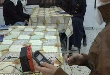 طالبة فلسطينية تخترع جهازا يقيس درجة حرارة المريض ويرسل النتيجة عبر ال sms